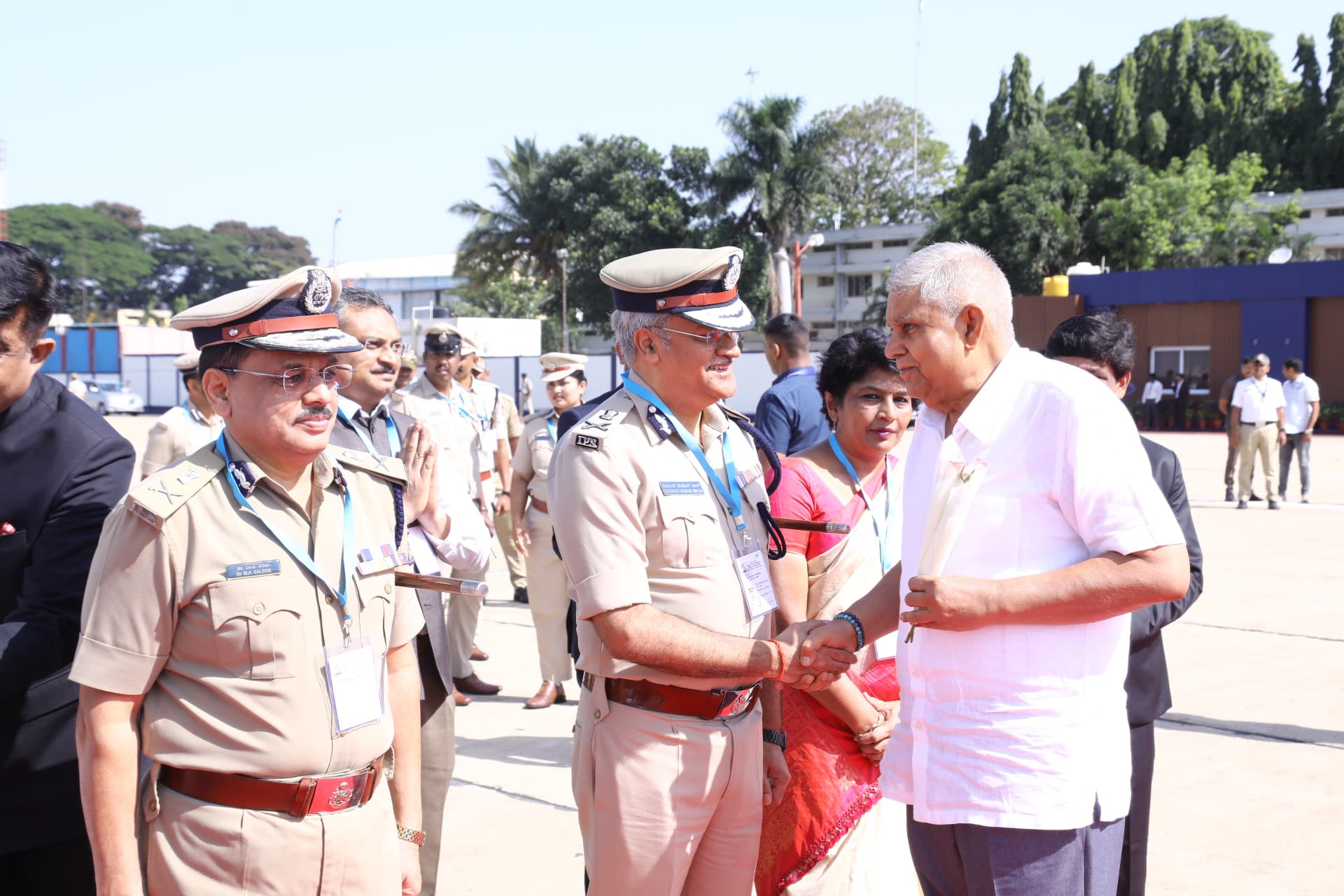 ಉಪ ರಾಷ್ಟ್ರಪತಿ ಜಗದೀಪ್‌ ಧನಕರ್ ರನ್ನು ಬೀಳ್ಕೊಟ್ಟ ರಾಜ್ಯಪಾಲರು