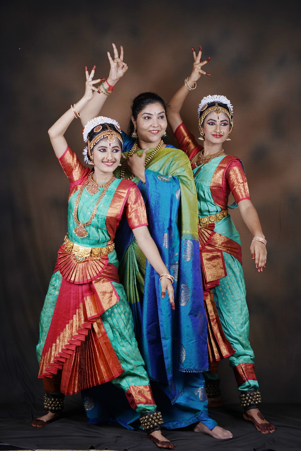 ಚಾಮರ ವಜ್ರ – ಮರಕಟ ಸಭಾಂಗಣದಲ್ಲಿ ರಂಗಾಭಿವಂದನೆ