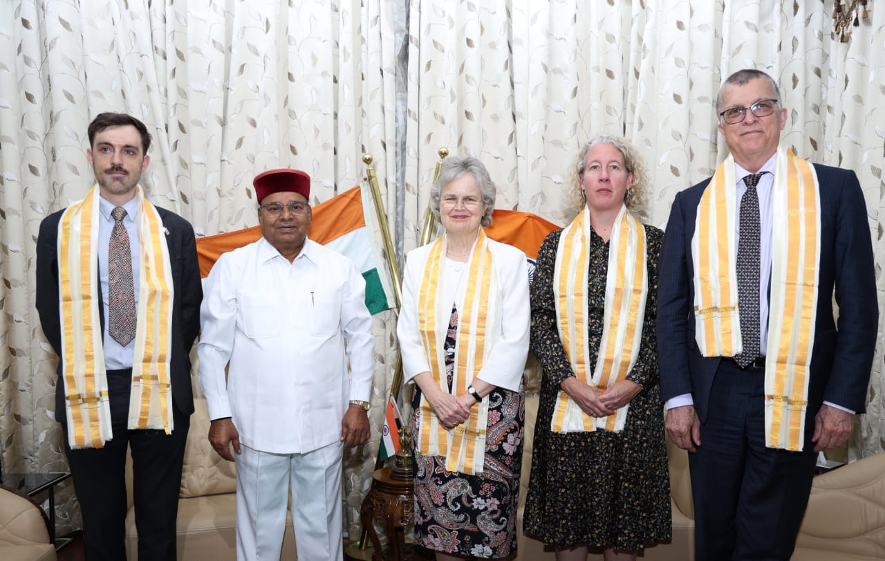 South Australia Governor Hon’ble Frances Adamson AC paid a courtesy visit to Karnataka Governor Gehlot South Australia Governor Hon’ble Frances Adamson AC paid a courtesy visit to Karnataka Governor Gehlot