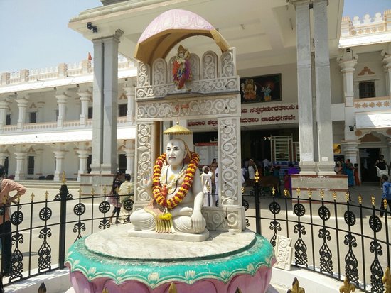 ವಸತಿ ಬುಕಿಂಗ್ ನಂಬಿದವರಿಗೆ ನಾಮ! ವಸತಿ ಬುಕಿಂಗ್ ನಂಬಿದವರಿಗೆ ನಾಮ!