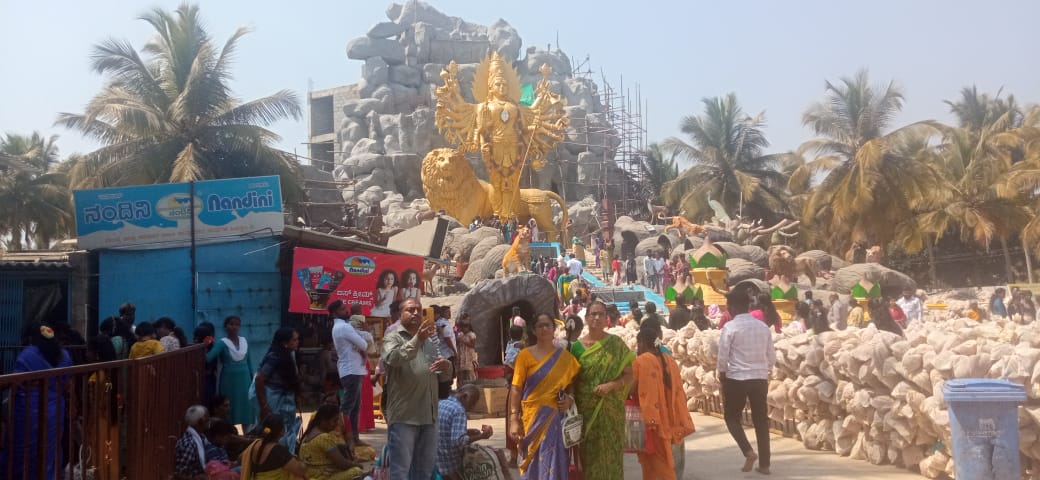 ಗೌಡಗೆರೆಯ ಶ್ರೀ ಚಾಮುಂಡೇಶ್ವರಿ ಬಸವಪ್ಪನವರ ಕ್ಷೇತ್ರಕ್ಕೆ ಭೇಟಿ