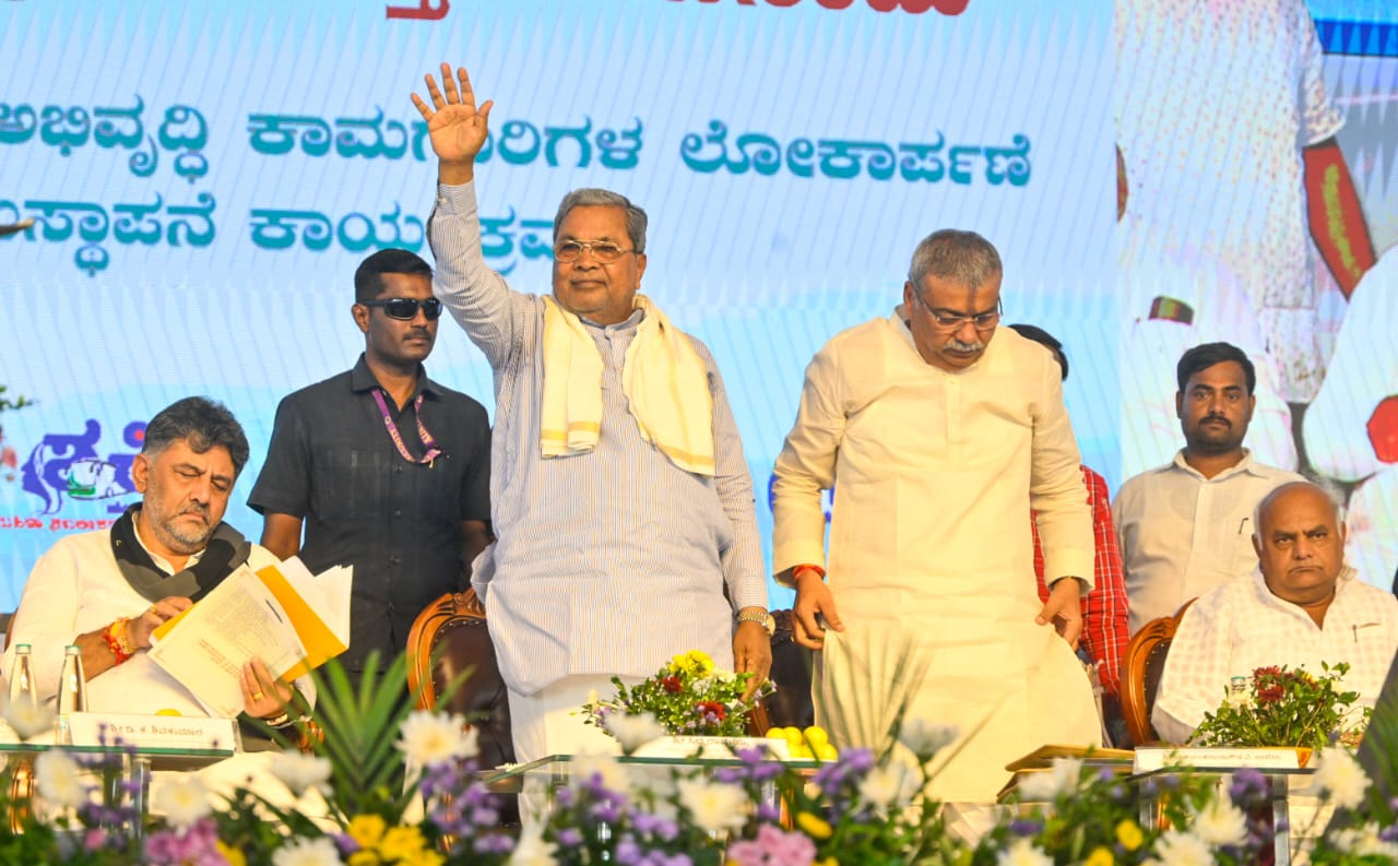 ಮುಖ್ಯಮಂತ್ರಿ  ಅವರಿಂದ ವಿಜಯಪುರ ಇಂಡಿಯಲ್ಲಿ 4559 ಕೋಟಿ ರೂ.ಗಳ ಶಂಕುಸ್ಥಾಪನೆ, ಉದ್ಘಾಟನೆ