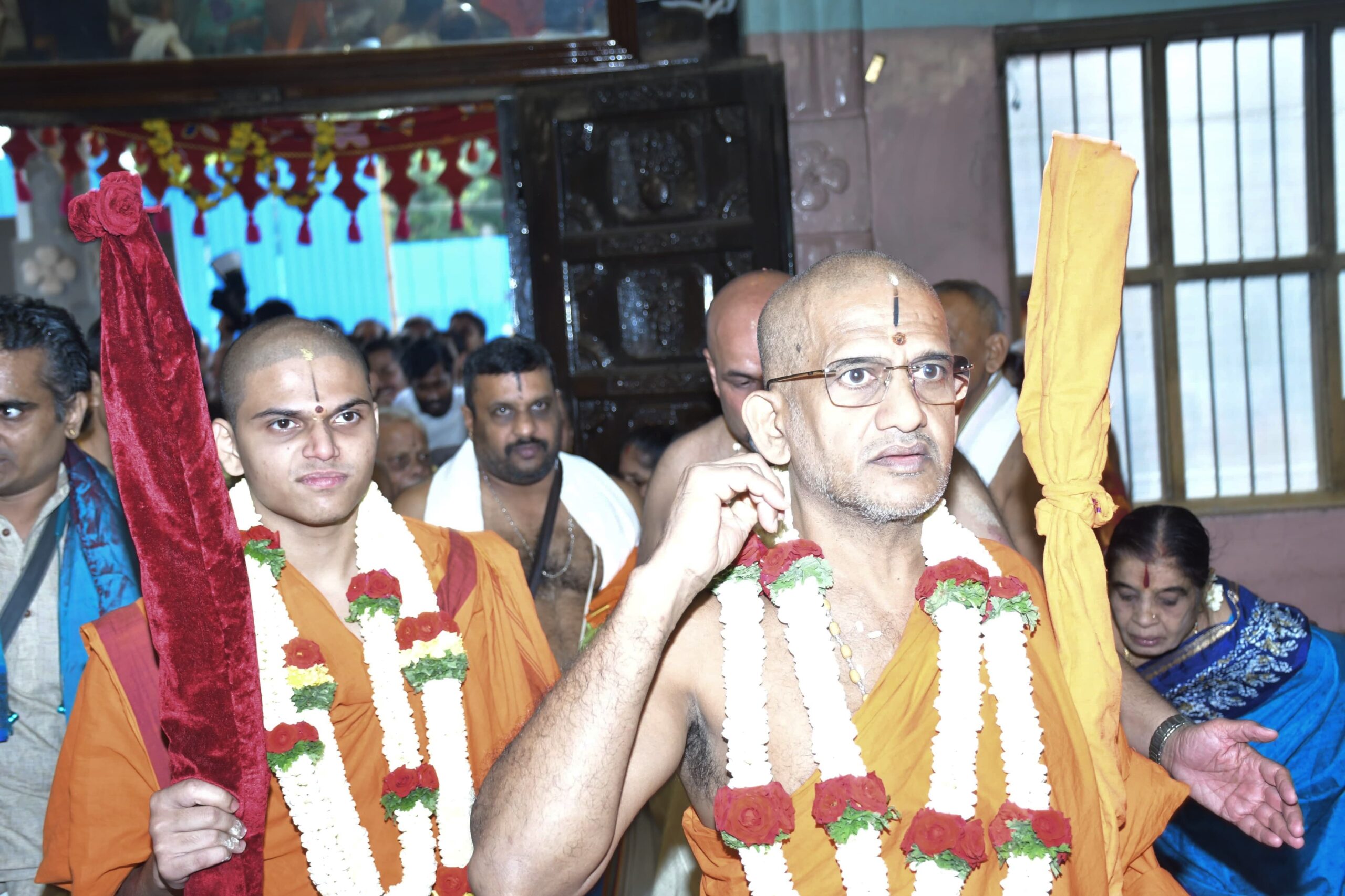 ಚಾತುರ್ಮಾಸ್ಯ ವ್ರತ: ಪೇಜಾವರ ಮಠ ಶ್ರೀ ಶ್ರೀ ಶ್ರೀ ವಿಶ್ವಪ್ರಸನ್ನ ತೀರ್ಥ ಶ್ರೀಪಾದರು, ಶ್ರೀ ಶ್ರೀ ಶ್ರೀ ದೇವವರ್ಧನ ತೀರ್ಥ ಶ್ರೀಪಾದರು ಭವ್ಯ ಶೋಭಾಯಾತ್ರೆಯಲ್ಲಿ ಭಾಗಿ