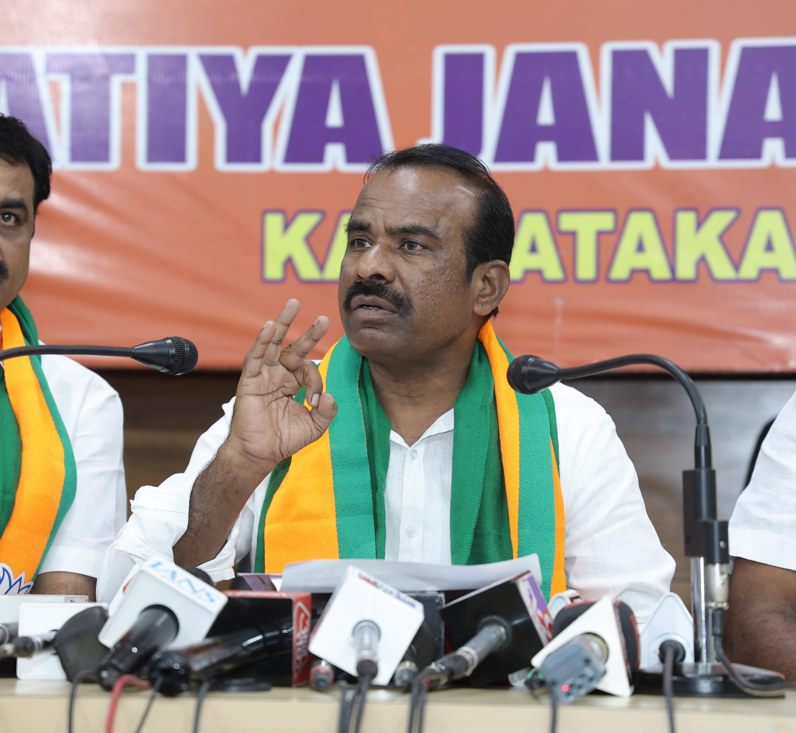 ಬಫರ್ ದಾಸ್ತಾನು ಮೊತ್ತ ಕಡಿಮೆ ಮಾಡಿದ್ದೇಕೆ?: ಎನ್.ರವಿಕುಮಾರ್