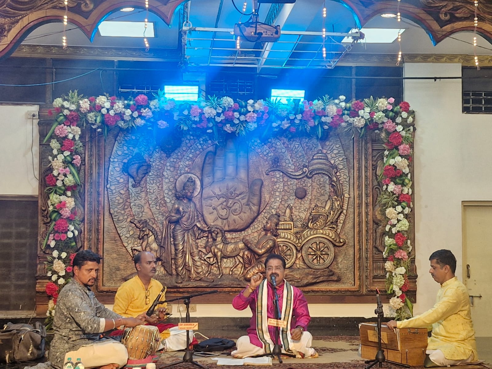 ಶ್ರೀ ರಾಘವೇಂದ್ರ ಸ್ವಾಮಿಗಳ ಆರಾಧನಾ ಪ್ರಯುಕ್ತ ಡಾ|| ರಾಯಚೂರು ಶೇಷಗಿರಿದಾಸ್ ವೃಂದದಿಂದ “ಹರಿದಾಸ ವಾಣಿ”
