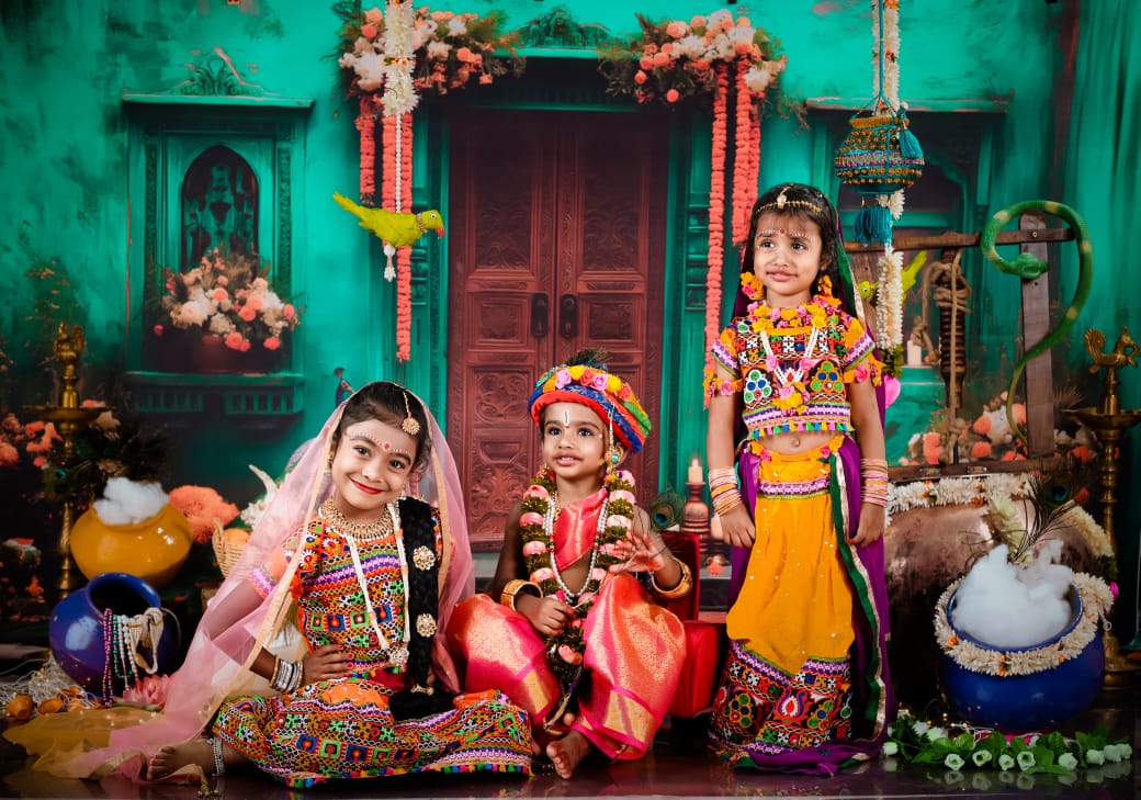 ಶ್ರೀಕೃಷ್ಣನ ವೇಷದಲ್ಲಿ ಮಿಂಚಿದ ಲಿಟಲ್ ಲಿಶಾನ್