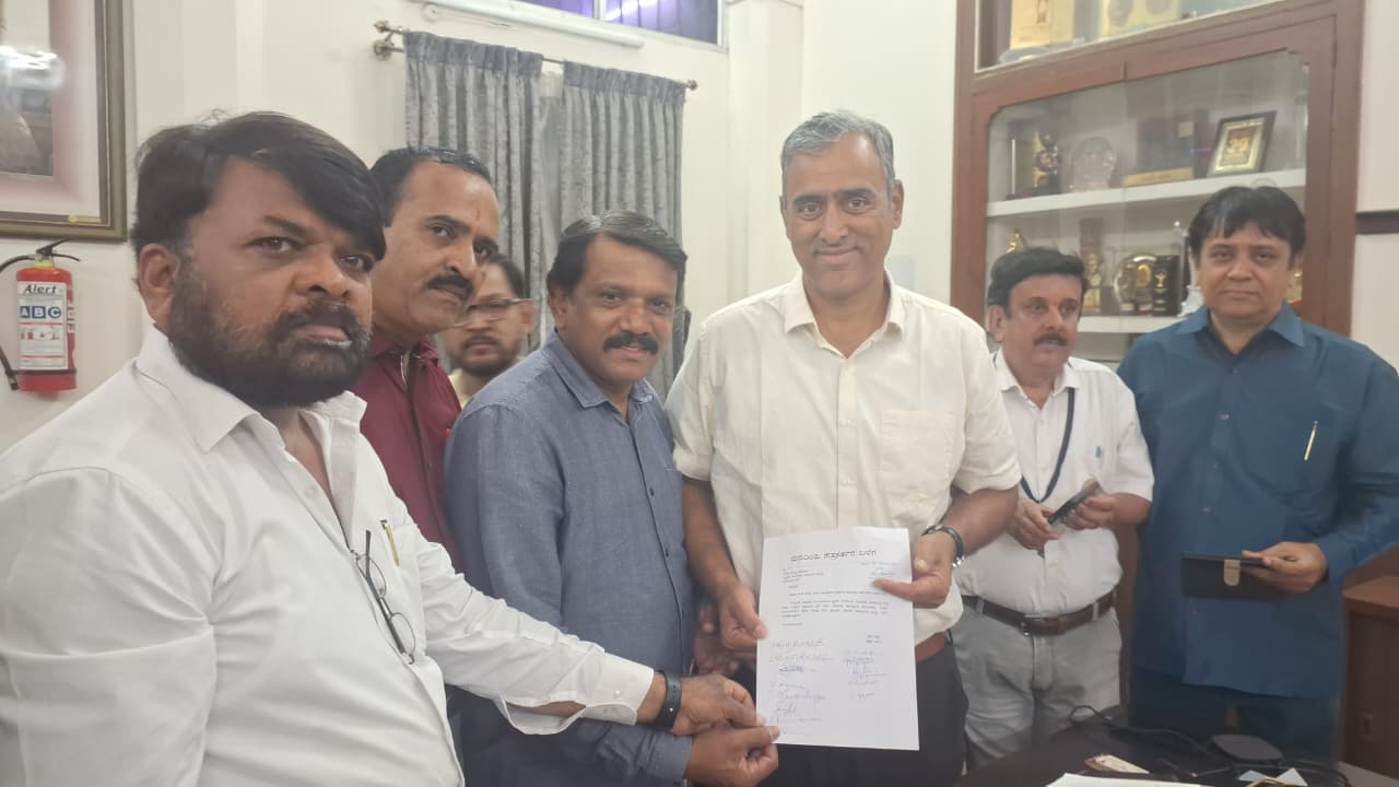 ಬಿಬಿಎಂಪಿ ಮುಖ್ಯ ಆಯುಕ್ತ  ಮಹೇಶ್ವರ್ ರಾವ್ ರನ್ನು ಭೇಟಿ ಮಾಡಿದ  ಪತ್ರಿಕಾ ನಿಯೋಗ