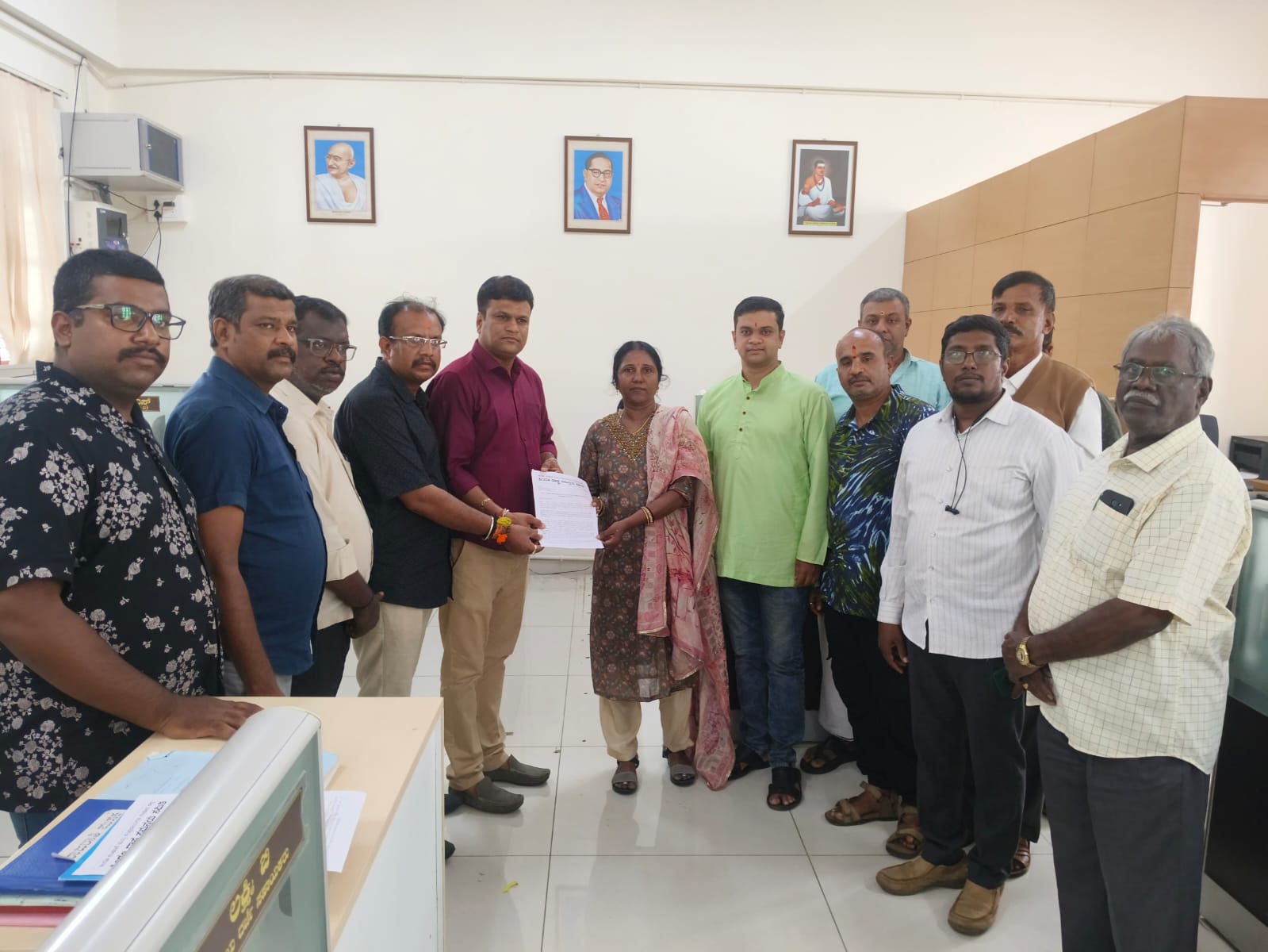 ದಸರಾ ಉದ್ಘಾಟನೆಗೆ ಭಾನು ಮುಷ್ಕಾಕರನ್ನು ಆಹ್ವಾನಿಸಿರುವ ನಿರ್ಧಾರ ಮರುಪರಿಶೀಲಿಸಿ!