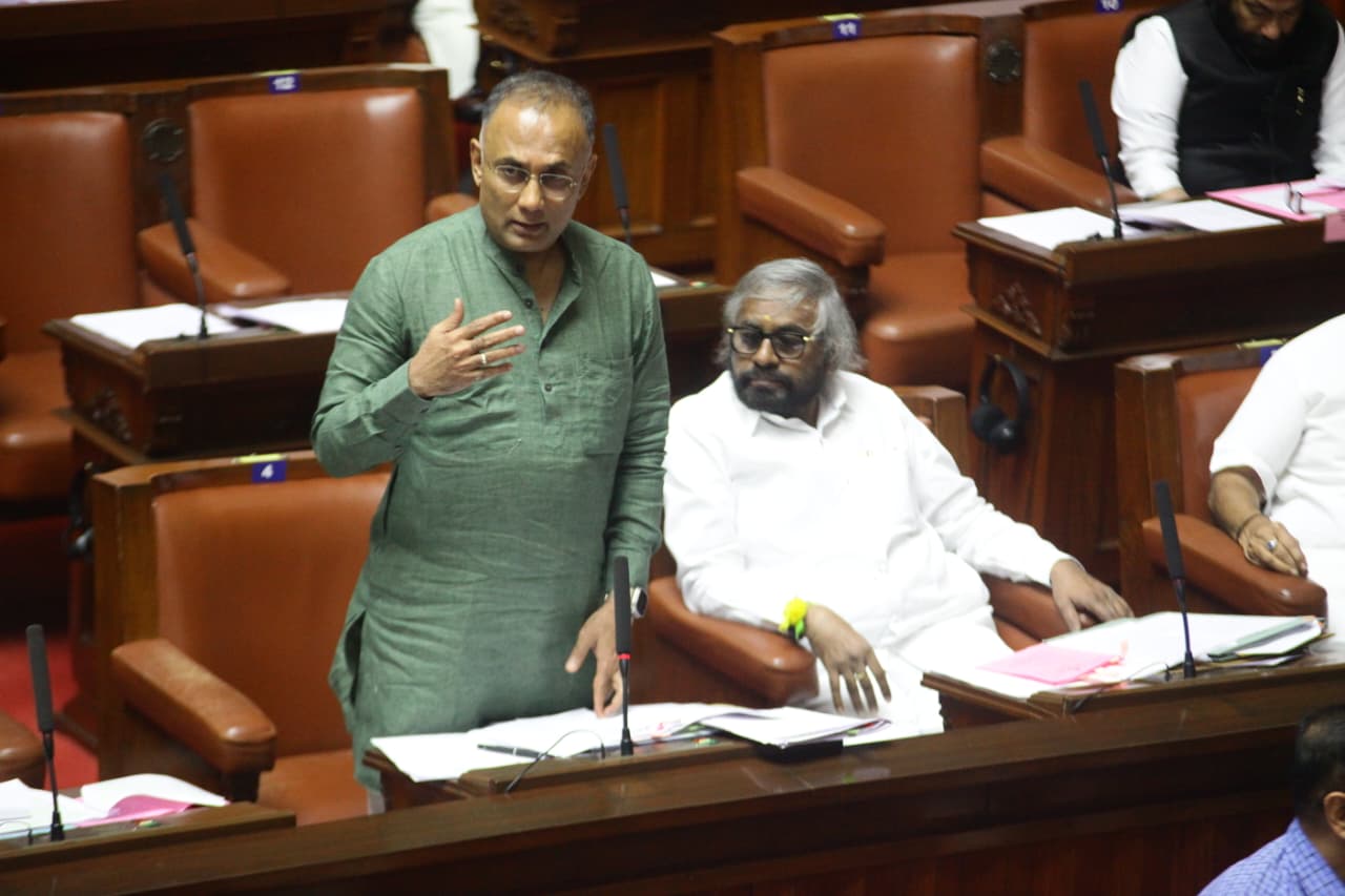 ಹೃದಯಘಾತಗಳ ಬಗ್ಗೆ ಶಾಲಾ ಕಾಲೇಜುಗಳಲ್ಲಿ ಹೆಚ್ಚಿನ ಅರಿವು ಮೂಡಿಸಲು ಕ್ರಮ ವಹಿಸಲಾಗಿದೆ – ಸಚಿವ ದಿನೇಶ್ ಗುಂಡೂರಾವ್
