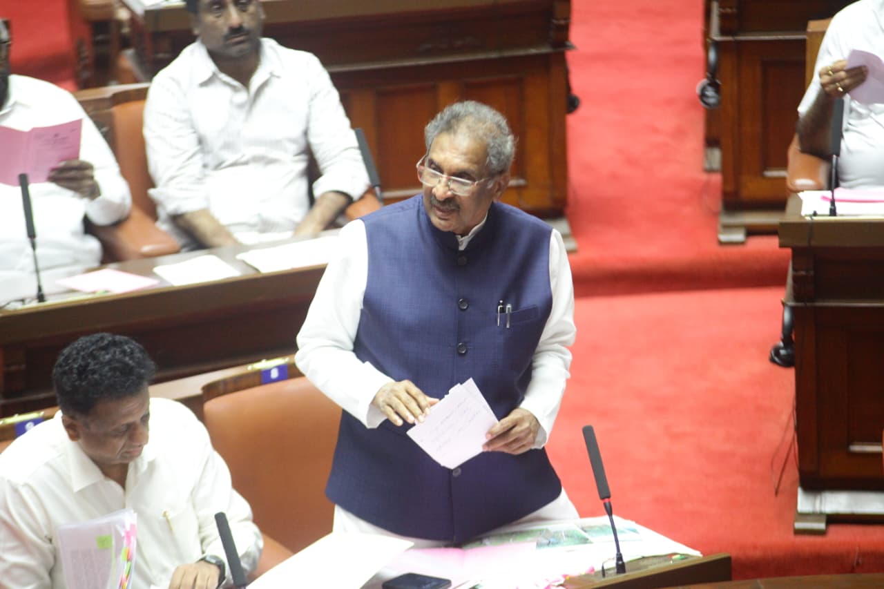 ಯಲ್ಲಾಪುರ: ಪ. ಪಂ. ಹಾಗೂ ಇತರೆ ಸಮುದಾಯಗಳ ಮನೆಗಳಿಗೆ ವಿದ್ಯುತ್ ಒದಗಿಸಲು ಕ್ರಮ