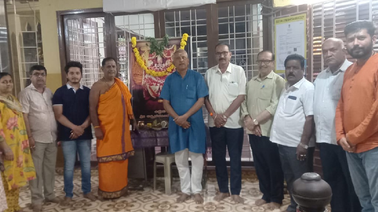Mahavatar Narsimha: ಚಾಮರಾಜನಗರ: ಥಿಯೇಟರಿನಲ್ಲೇ ಪೂಜೆ ಮಾಡಿ, ಲಕ್ಷ್ಮೀನರಸಿಂಹ ಸಿನಿಮಾ ವೀಕ್ಷಿಸಿದ ಭಕ್ತರು