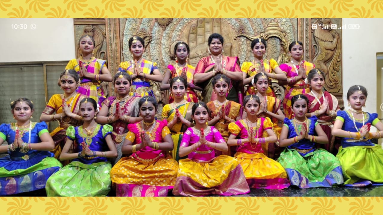 ರಾಯರ ಸನ್ನಿಧಿಯಲ್ಲಿ ಮಕ್ಕಳ ನೃತ್ಯ ಪ್ರದರ್ಶನ  ರಾಯರ ಸನ್ನಿಧಿಯಲ್ಲಿ ಮಕ್ಕಳ ನೃತ್ಯ ಪ್ರದರ್ಶನ