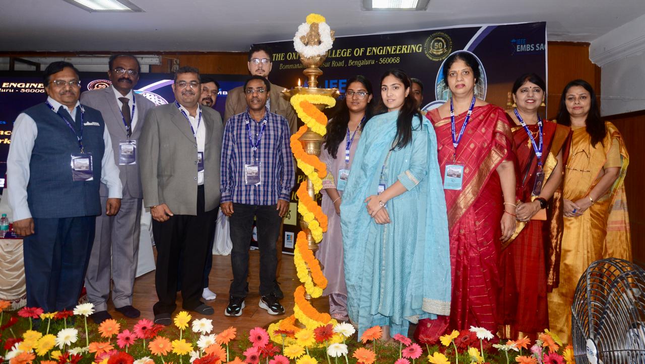 ವಿಶ್ವವಿದ್ಯಾಲಯಗಳು ಸಂಶೋಧನೆಗೆ ಹೆಚ್ಚಿನ ಆದ್ಯತೆ ನೀಡಬೇಕು: ಐಐಎಸ್ಸಿ ಪ್ರೊ. ಡಾ.ಶ್ರೀನಿವಾಸ ತಲಬತ್ತುಲ ವಿಶ್ವವಿದ್ಯಾಲಯಗಳು ಸಂಶೋಧನೆಗೆ ಹೆಚ್ಚಿನ ಆದ್ಯತೆ ನೀಡಬೇಕು: ಐಐಎಸ್ಸಿ ಪ್ರೊ. ಡಾ.ಶ್ರೀನಿವಾಸ ತಲಬತ್ತುಲ