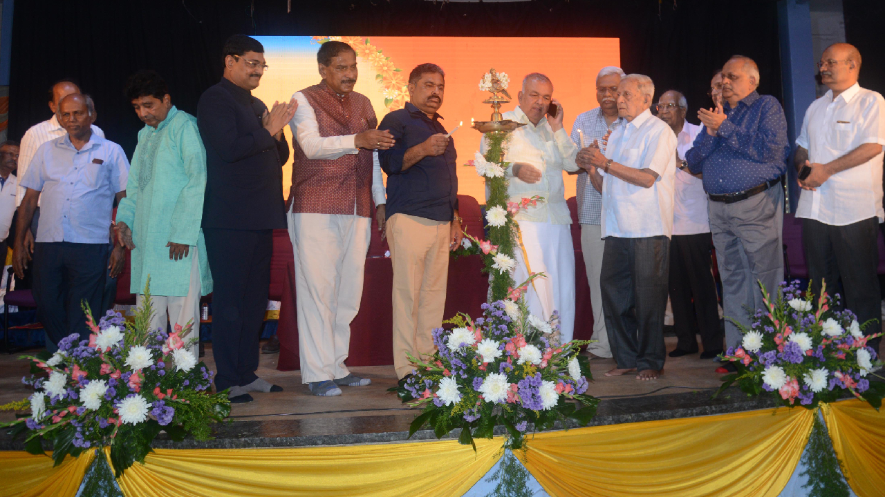 ನ್ಯಾಷನಲ್ ಕಾಲೇಜು ಗತವೈಭವಕ್ಕೆ ಮರಳಲಿ: ಸಚಿವ ರಾಮಲಿಂಗಾರೆಡ್ಡಿ ಹಾರೈಕೆ ನ್ಯಾಷನಲ್ ಕಾಲೇಜು ಗತವೈಭವಕ್ಕೆ ಮರಳಲಿ: ಸಚಿವ ರಾಮಲಿಂಗಾರೆಡ್ಡಿ ಹಾರೈಕೆ