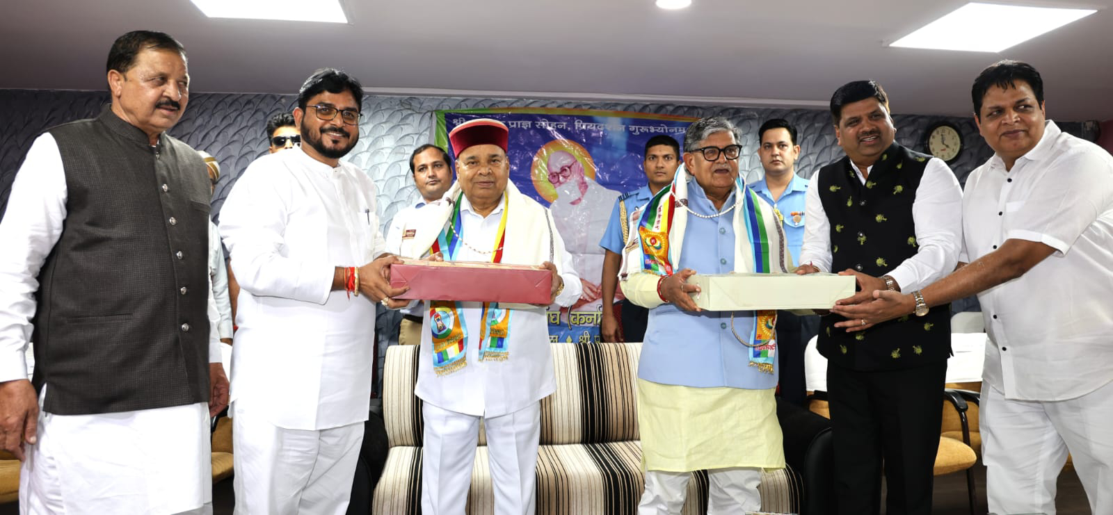 ಭಗವಾನ್ ಮಹಾವೀರರ ತತ್ವಾದರ್ಶವನ್ನು ಪಾಲಿಸಿ: ರಾಜಪಾಲ ಥಾವರ್ ಚಂದ್ ಗೆಹ್ಲೋಟ್ ಕರೆ ಭಗವಾನ್ ಮಹಾವೀರರ ತತ್ವಾದರ್ಶವನ್ನು ಪಾಲಿಸಿ: ರಾಜಪಾಲ ಥಾವರ್ ಚಂದ್ ಗೆಹ್ಲೋಟ್ ಕರೆ