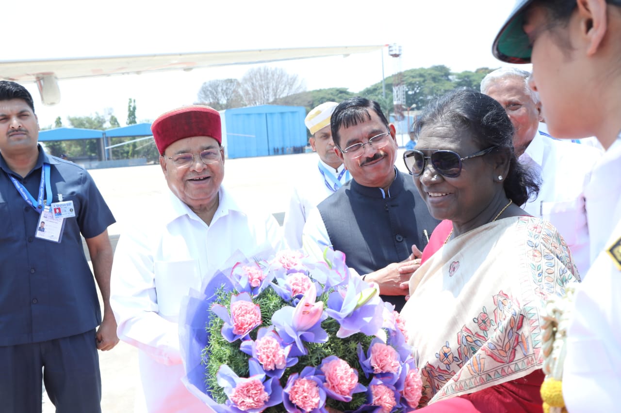 ಶ್ರೀಮತಿ ದ್ರೌಪದಿ ಮುರ್ಮು ಅವರಿಗೆ ರಾಜ್ಯಪಾಲ ಥಾವರ್ ಚಂದ್ ಗೆಹ್ಲೋಟ್ ಆತ್ಮೀಯ ಬೀಳ್ಕೊಡುಗೆ